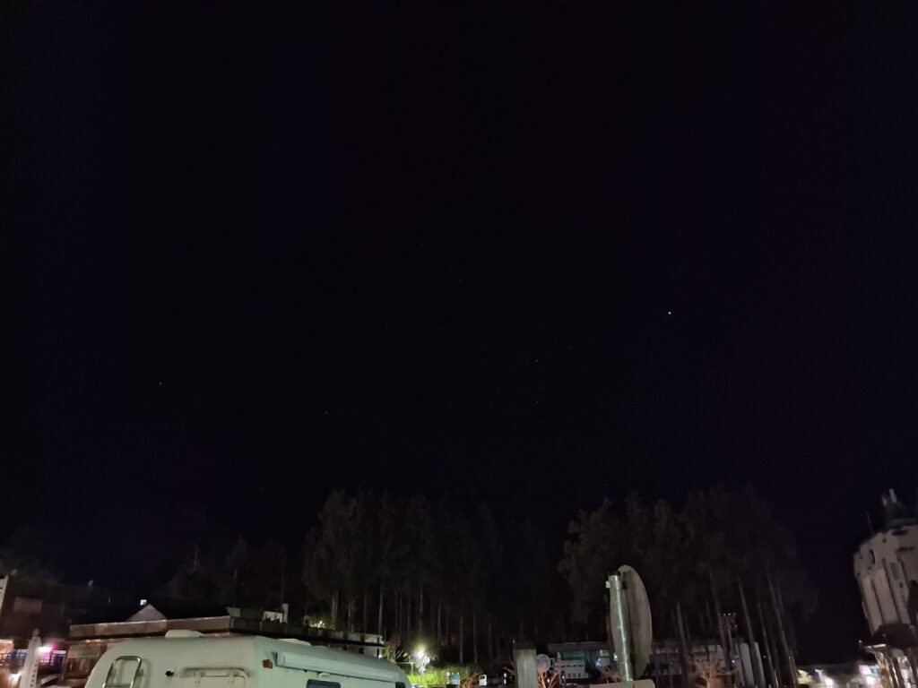 遊客中心的星空